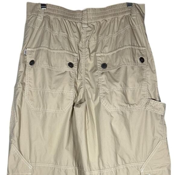 BDG Rih Baggy Cargo Pant NWT Sz 4 Barrel Leg Cotton Elastic Waist 90s Y2K - Picture 11 of 13